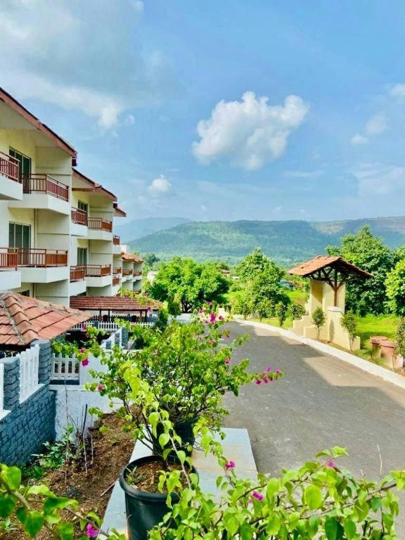 La Mira Casa Karjat Villa Bagian luar foto