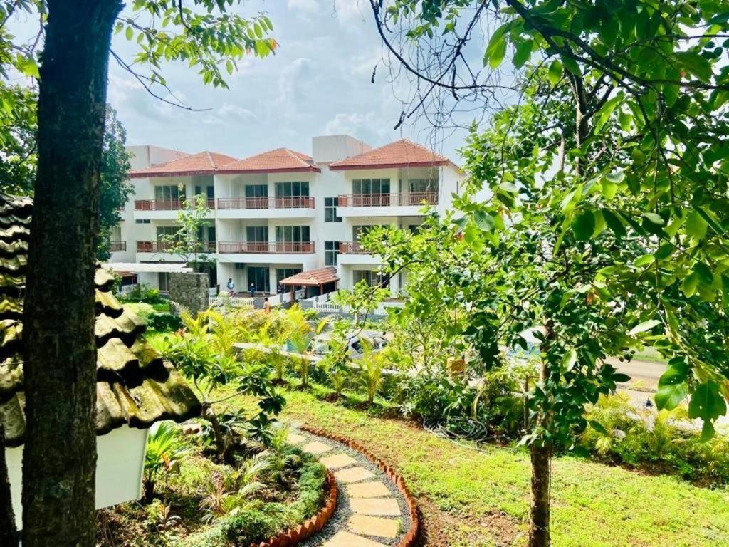 La Mira Casa Karjat Villa Bagian luar foto